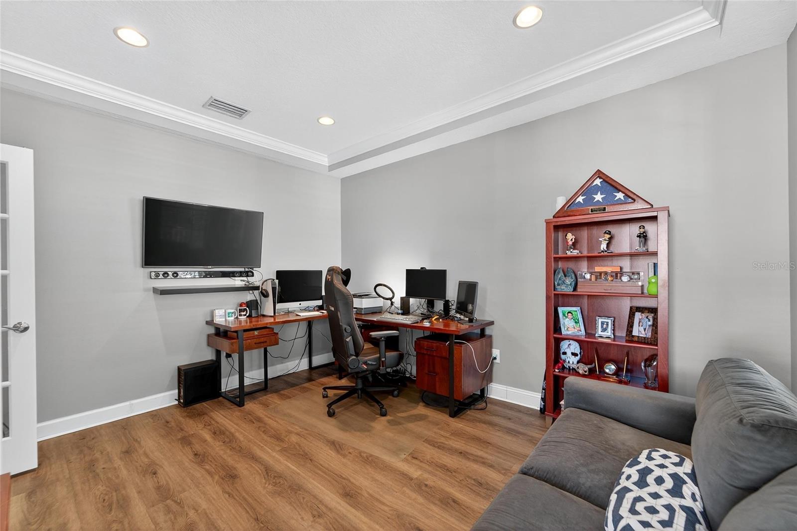 Image 16 of 89 For 8448 Lagerfeld Drive