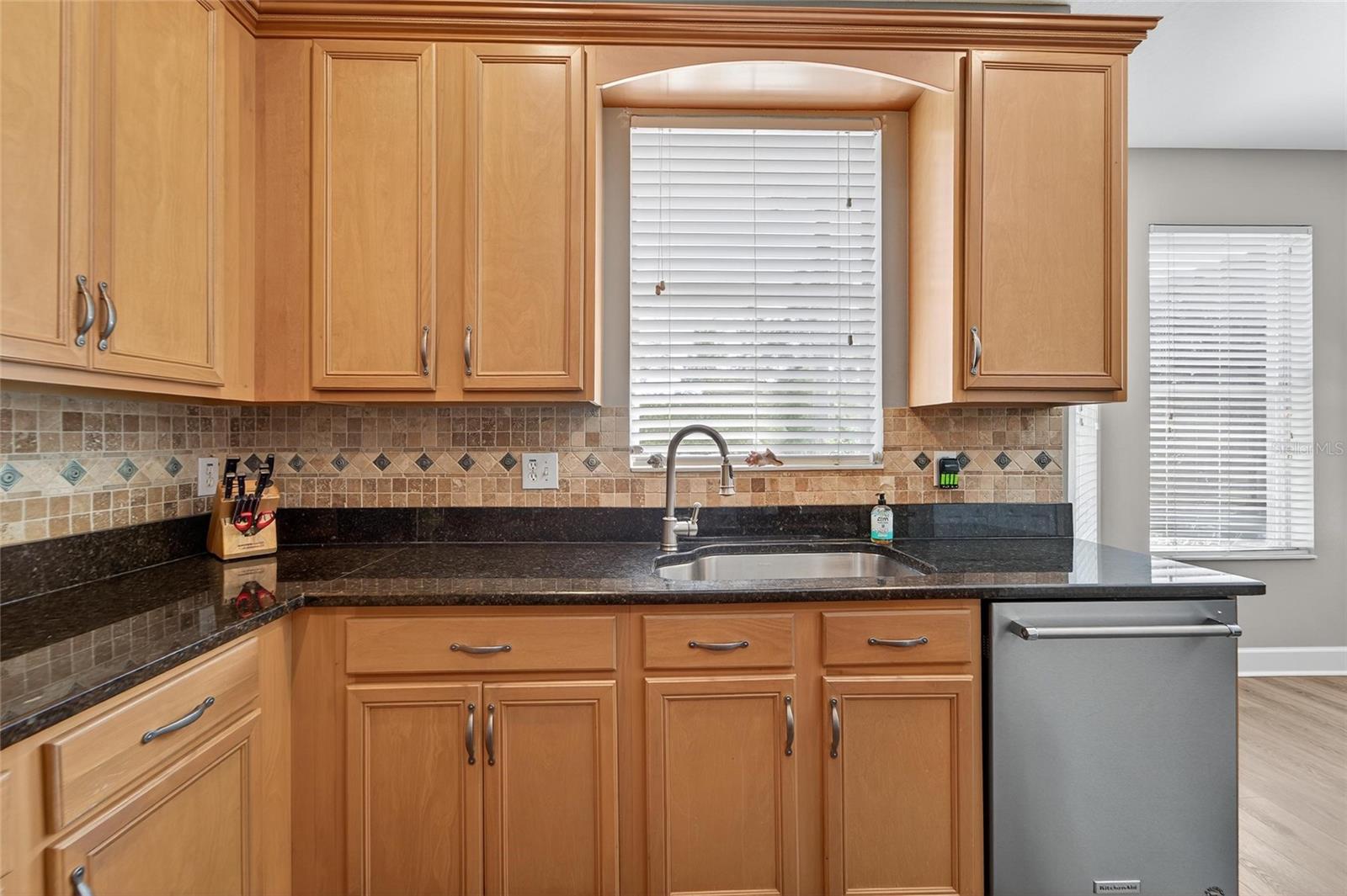 Image 22 of 89 For 8448 Lagerfeld Drive