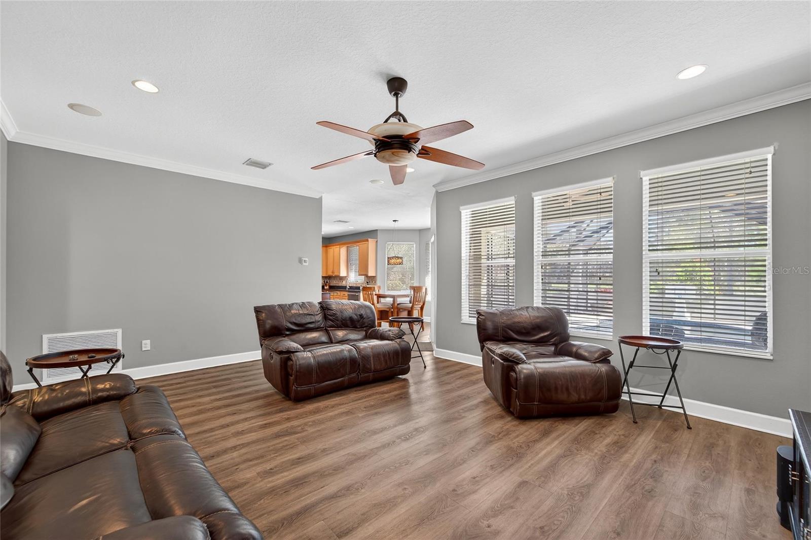 Image 29 of 89 For 8448 Lagerfeld Drive