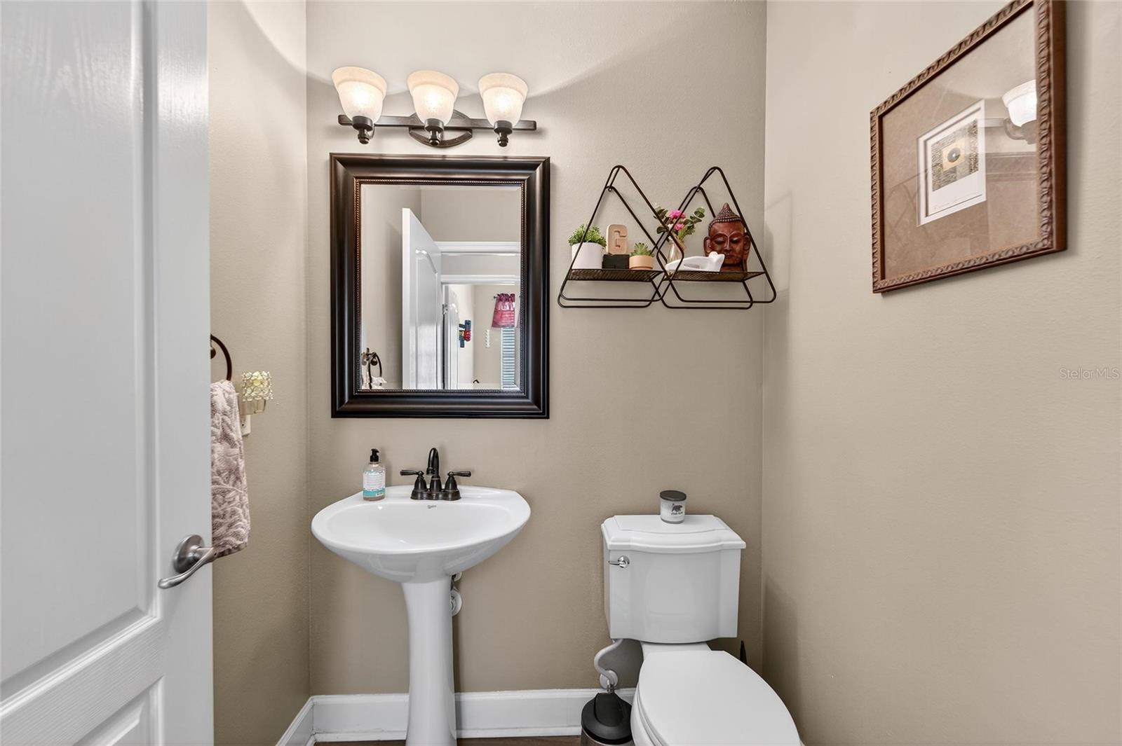 Image 31 of 89 For 8448 Lagerfeld Drive