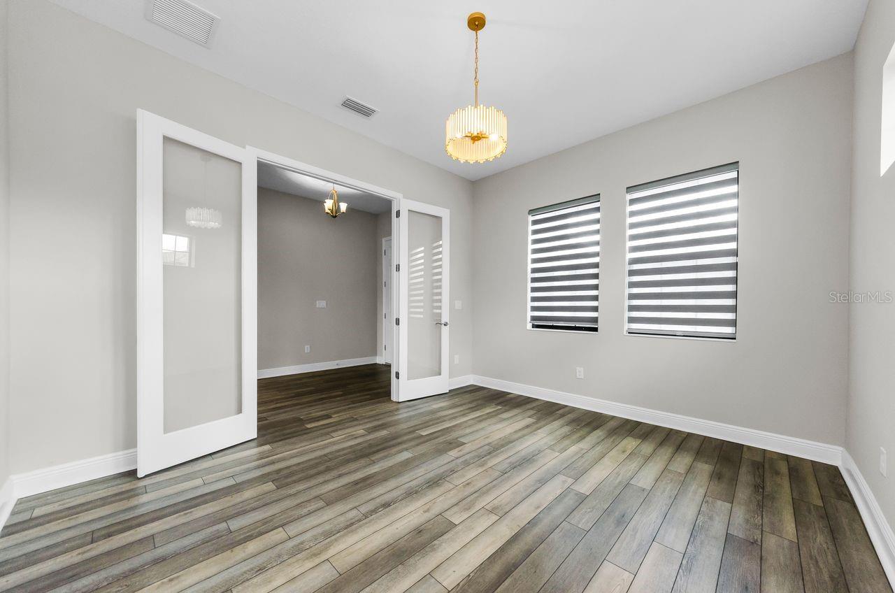 Image 11 of 65 For 291 Mossy River Court