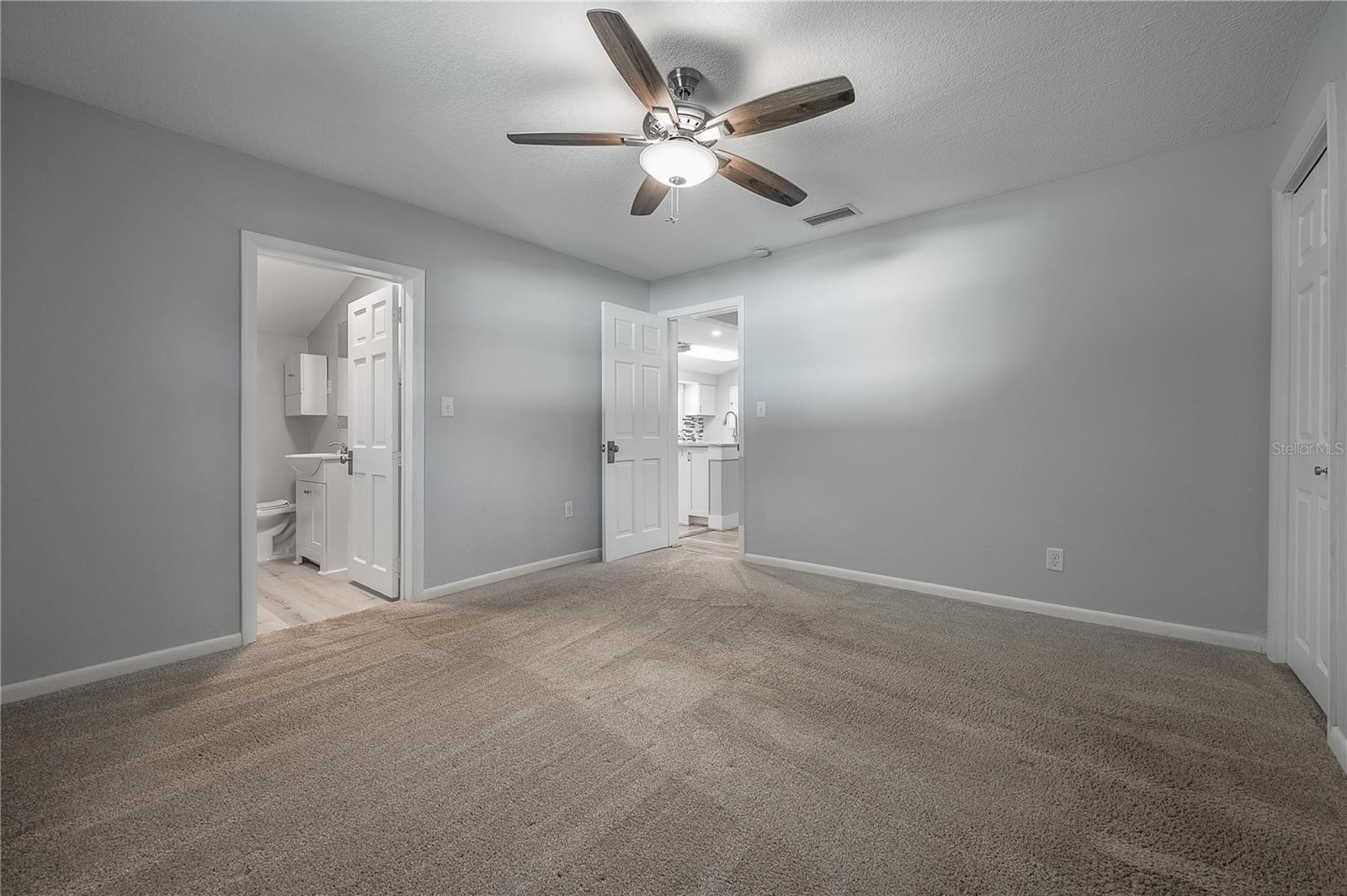 Image 21 of 50 For 1404 Cayuga Street