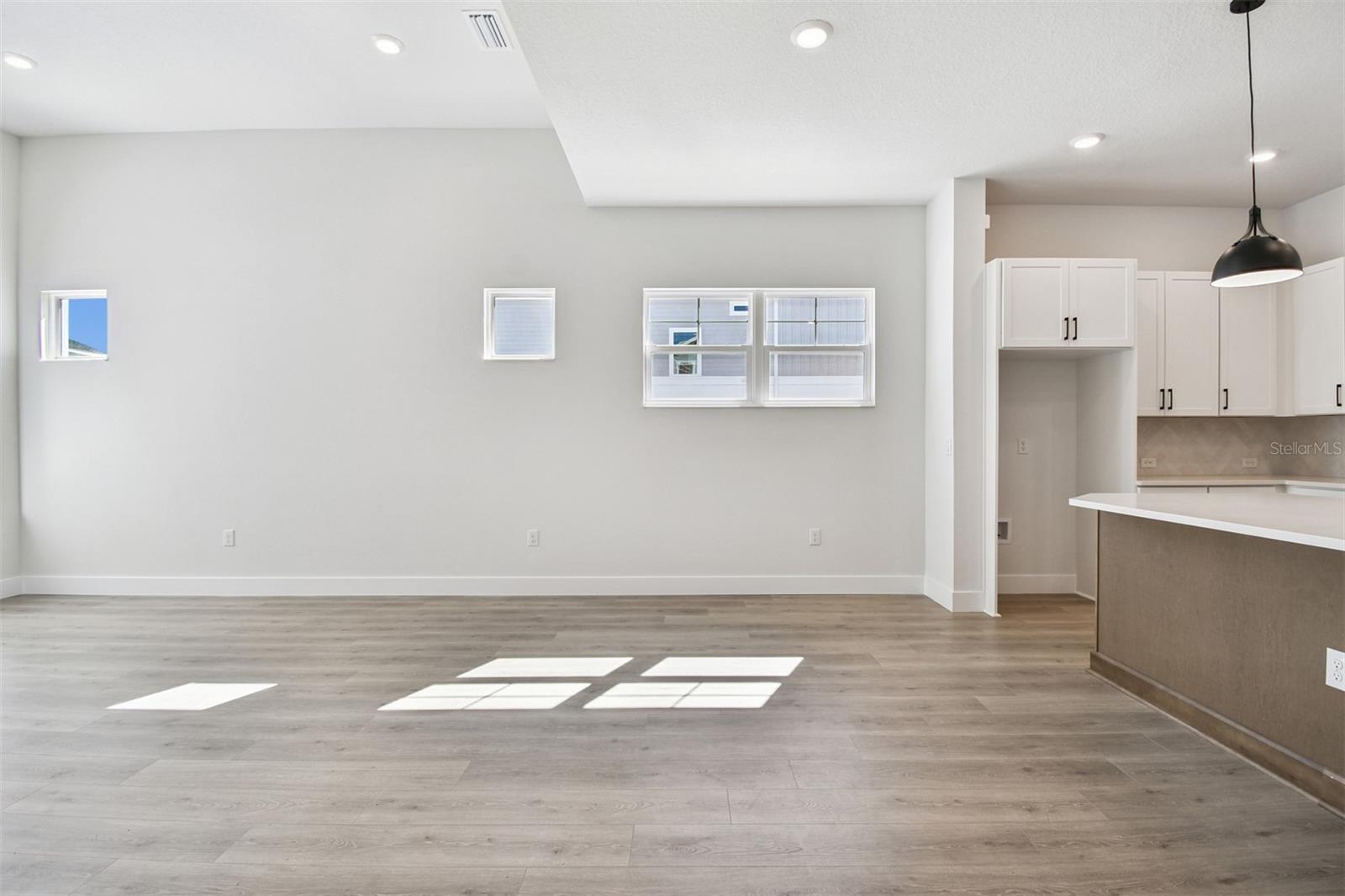 Image 10 of 42 For 7267 Kodiak Lane