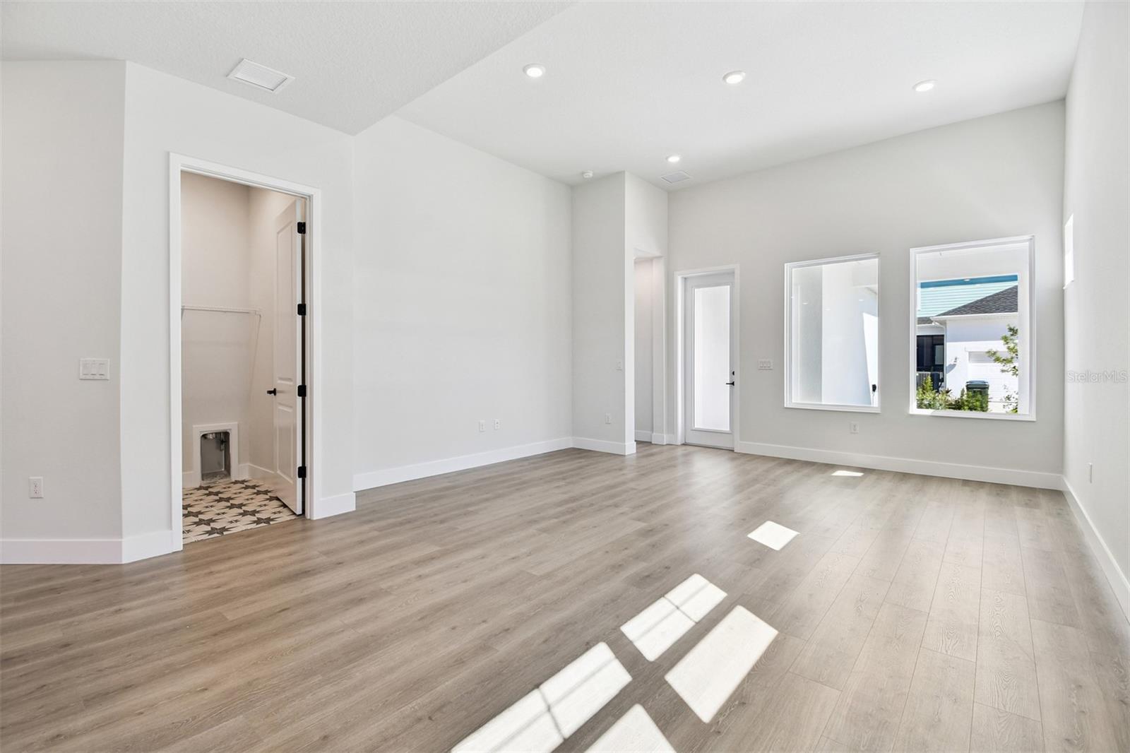 Image 14 of 42 For 7267 Kodiak Lane