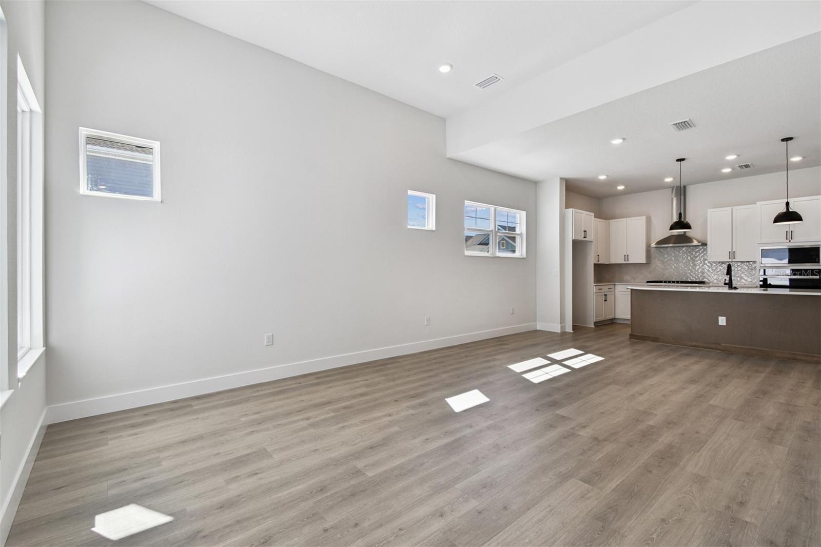 Image 15 of 42 For 7267 Kodiak Lane