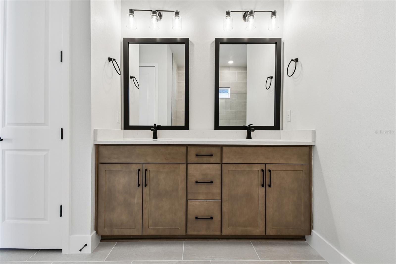 Image 22 of 42 For 7267 Kodiak Lane