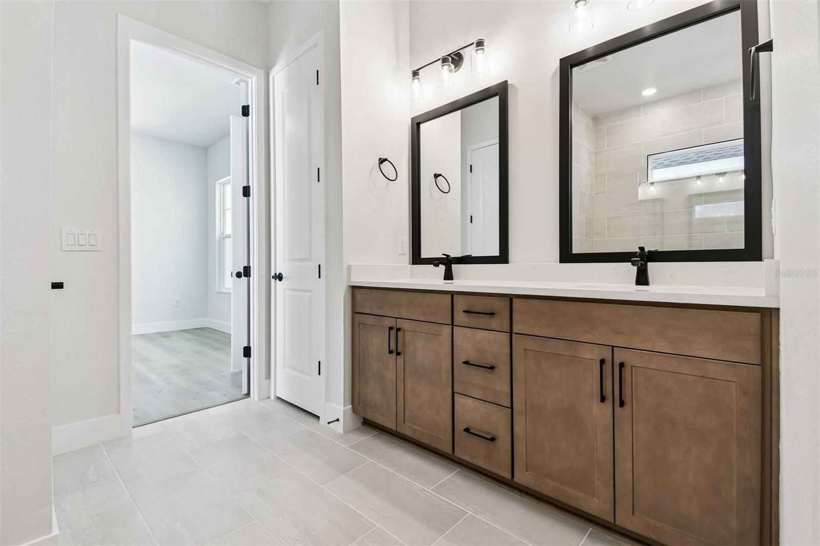 Image 23 of 42 For 7267 Kodiak Lane