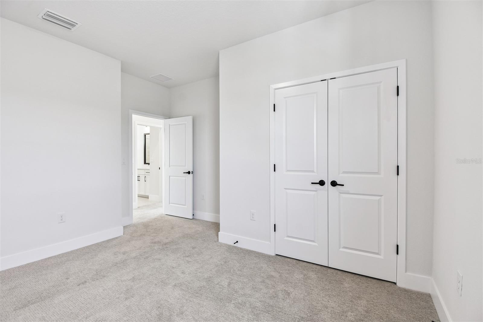 Image 34 of 42 For 7267 Kodiak Lane