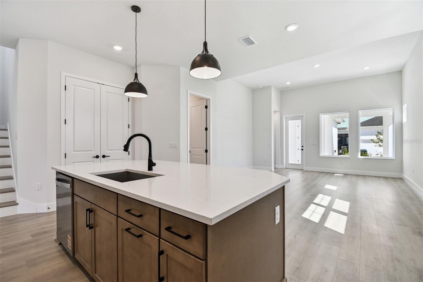 Image 8 of 42 For 7267 Kodiak Lane