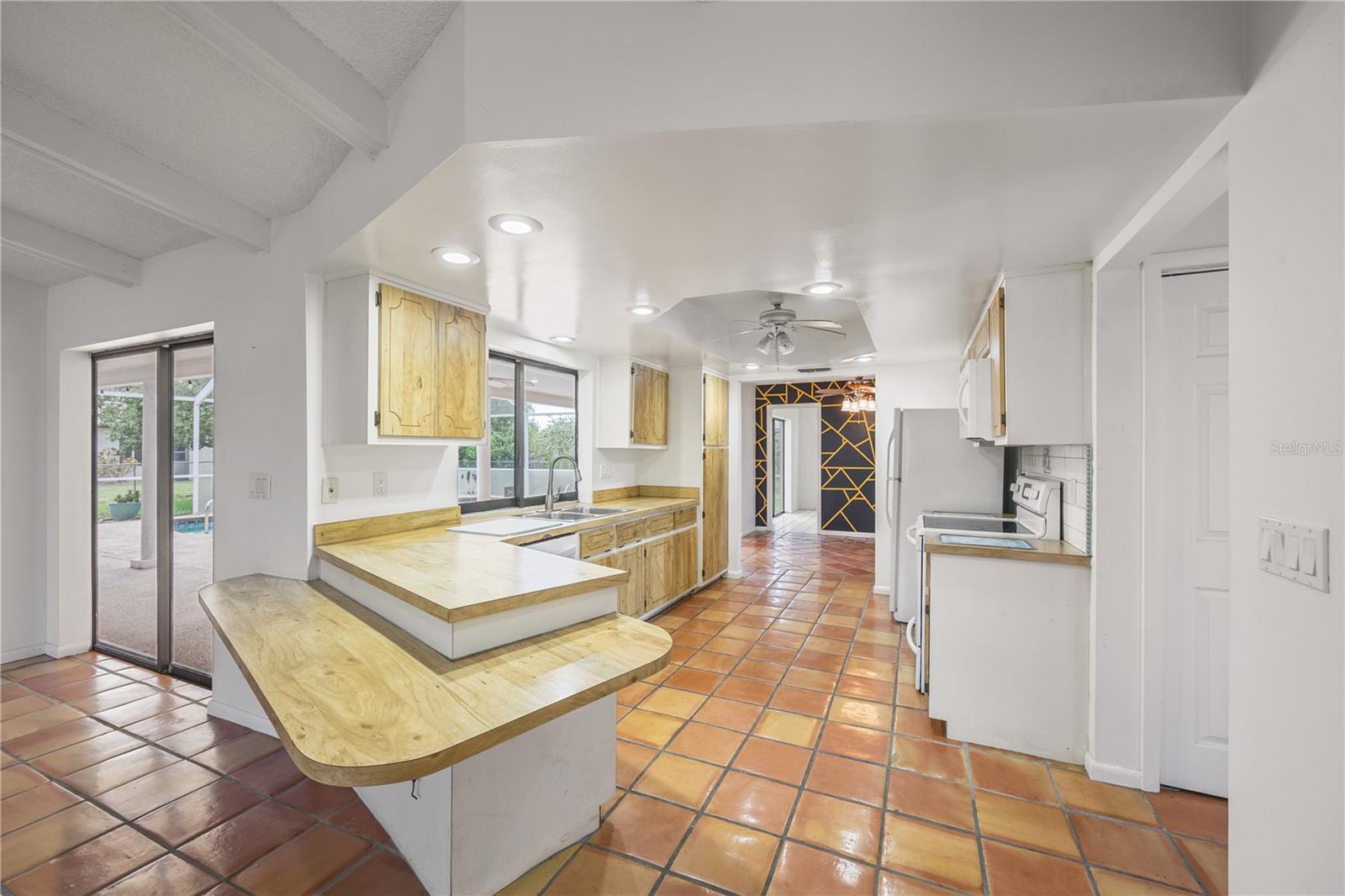 Image 11 of 39 For 702 36th Street