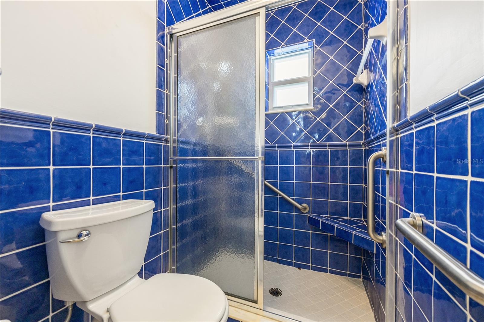 Image 24 of 39 For 702 36th Street