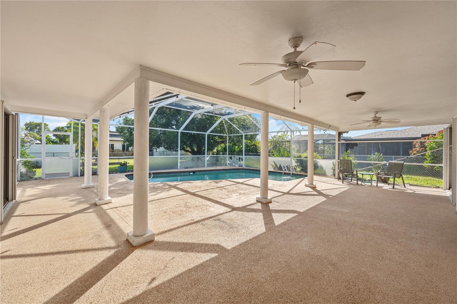 Image 25 of 39 For 702 36th Street