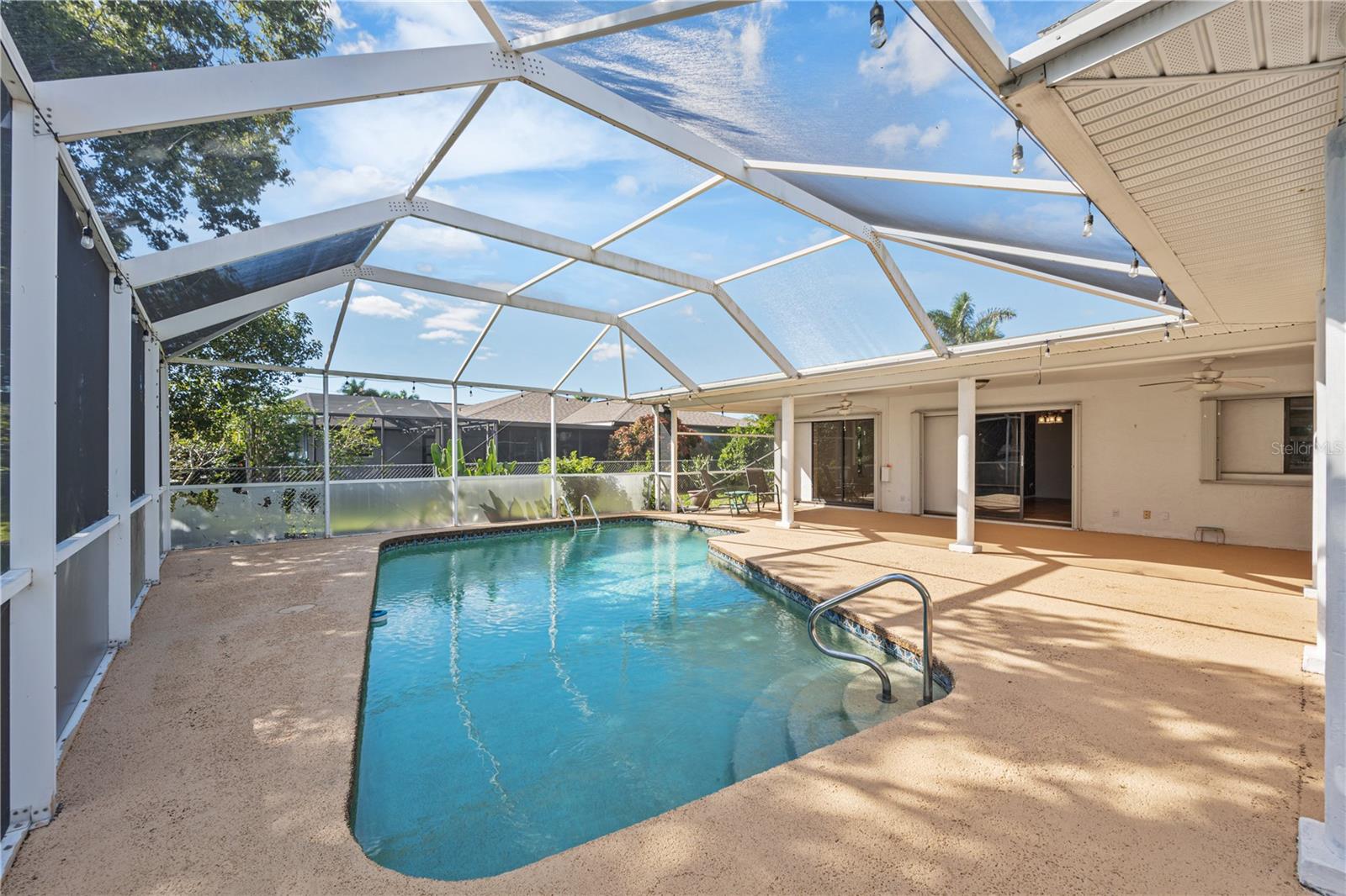 Image 26 of 39 For 702 36th Street