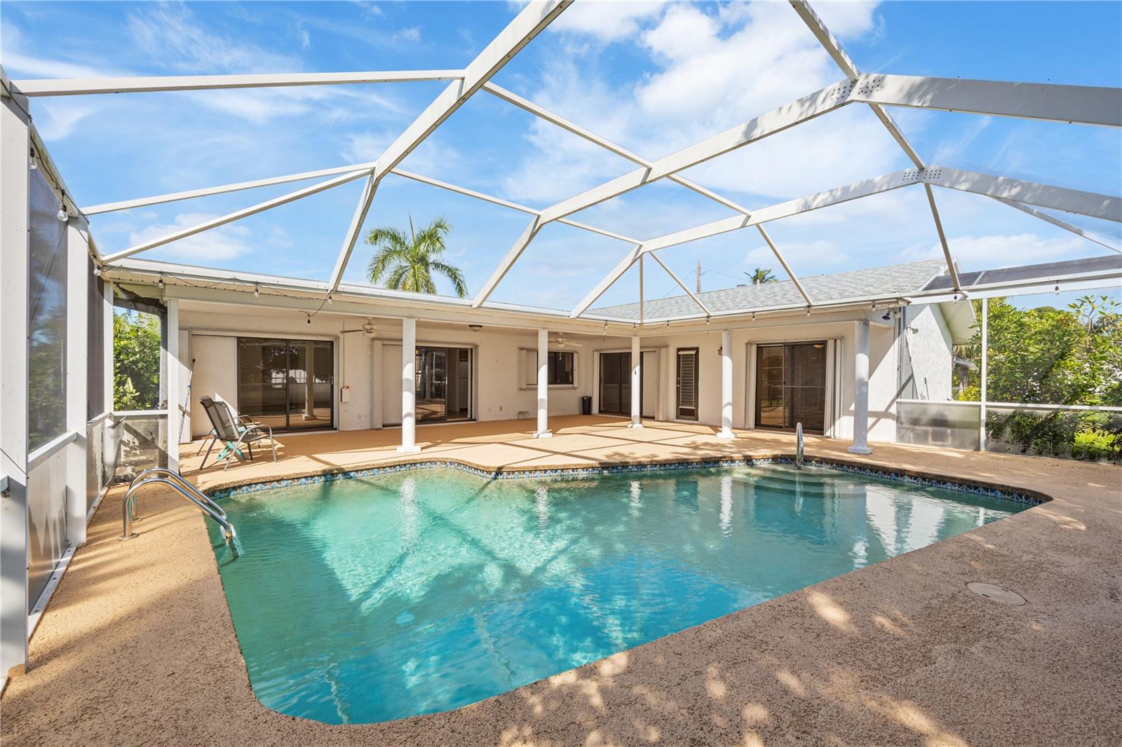 Image 27 of 39 For 702 36th Street