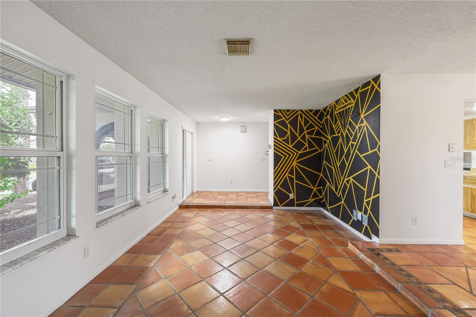 Image 7 of 39 For 702 36th Street