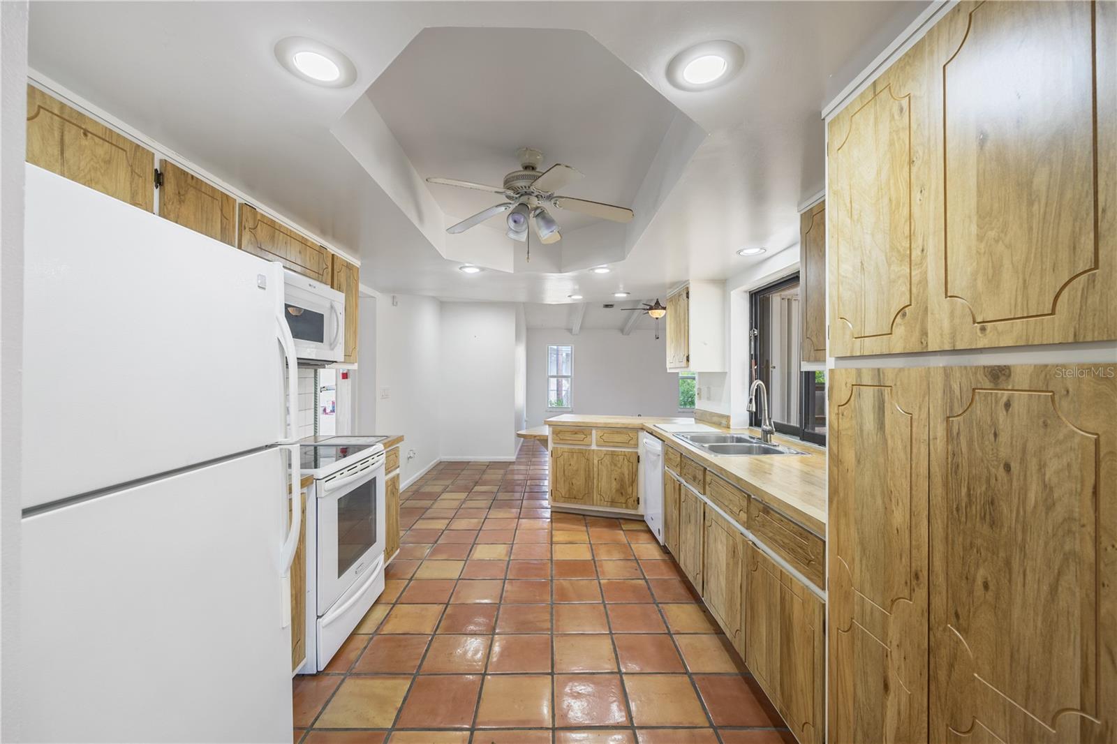 Image 9 of 39 For 702 36th Street