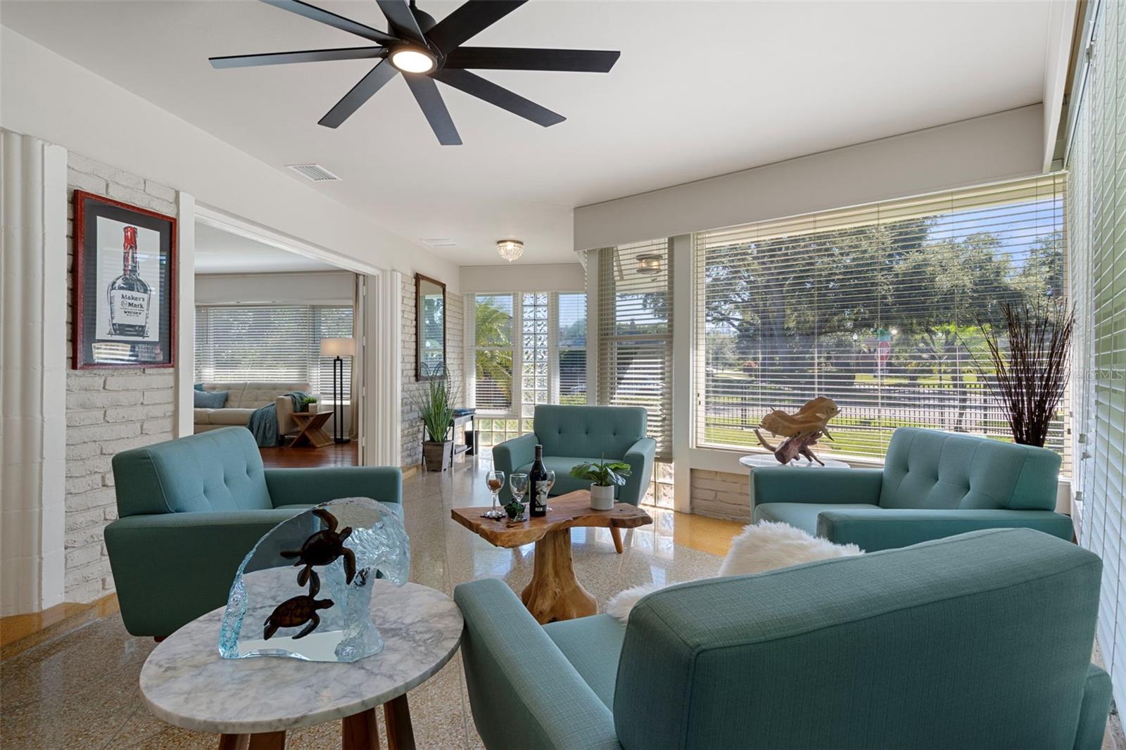 Image 10 of 36 For 105 17th Avenue Ne