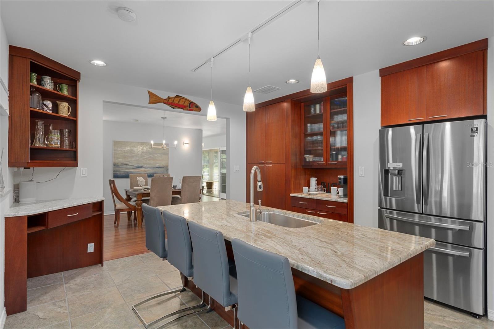 Image 18 of 36 For 105 17th Avenue Ne