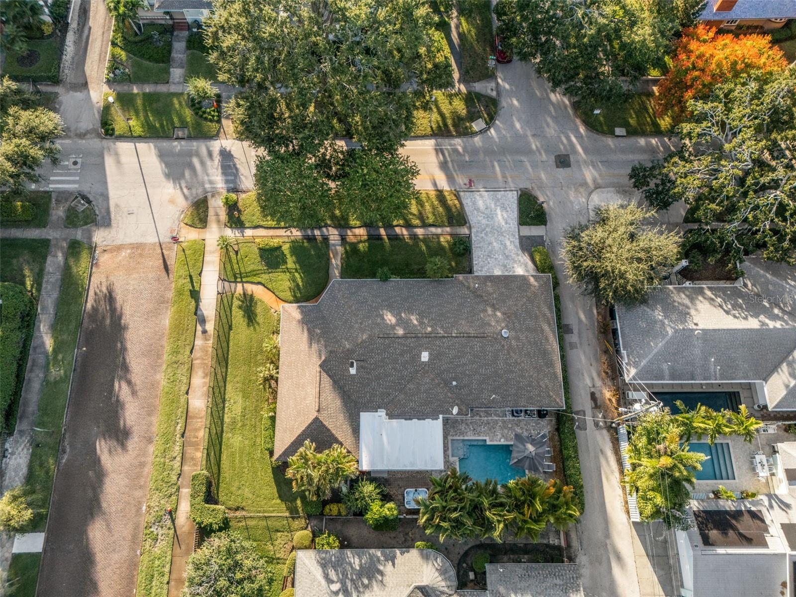 Image 2 of 36 For 105 17th Avenue Ne