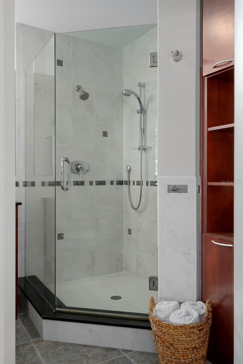 Image 27 of 36 For 105 17th Avenue Ne