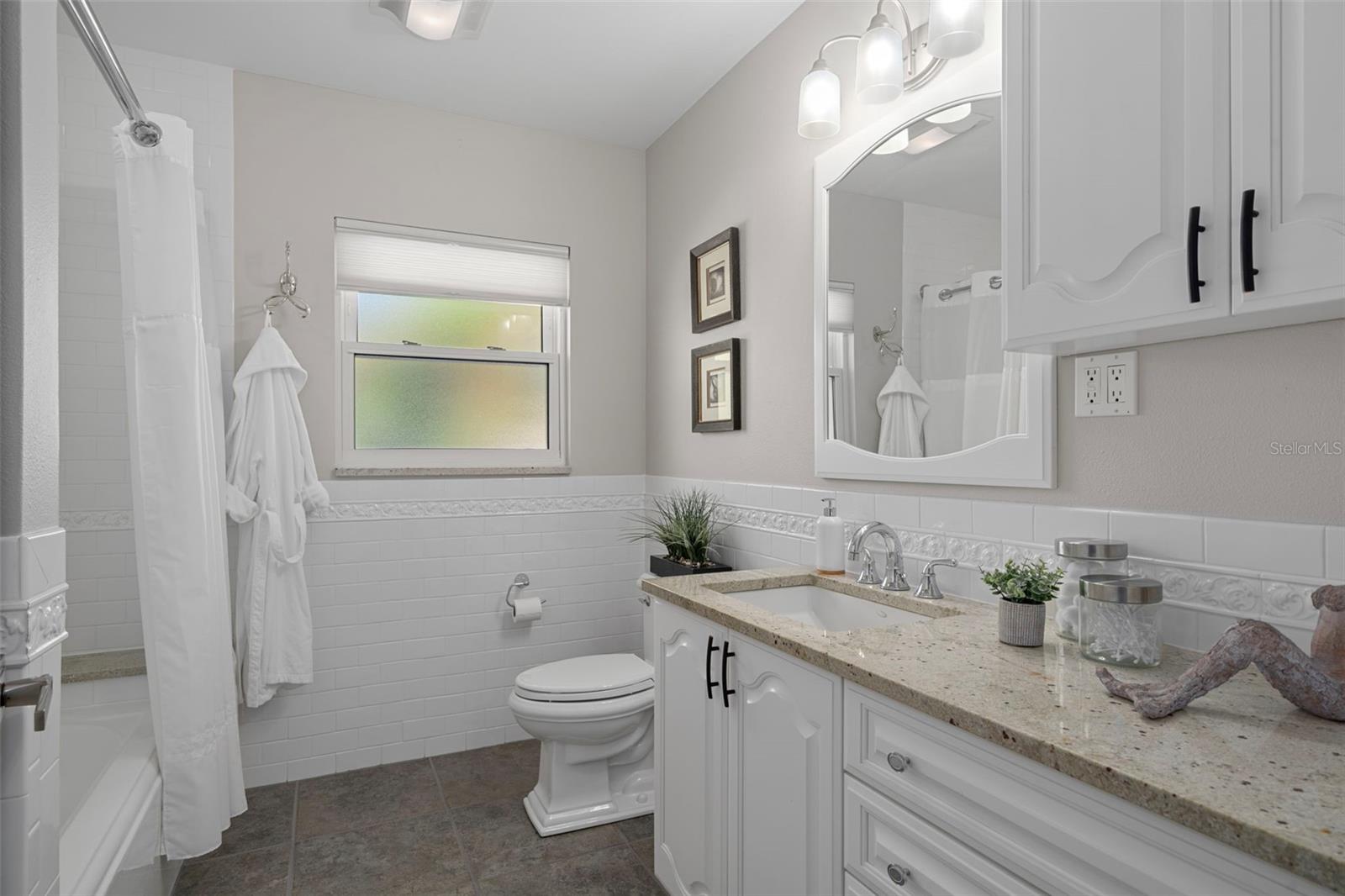 Image 31 of 36 For 105 17th Avenue Ne