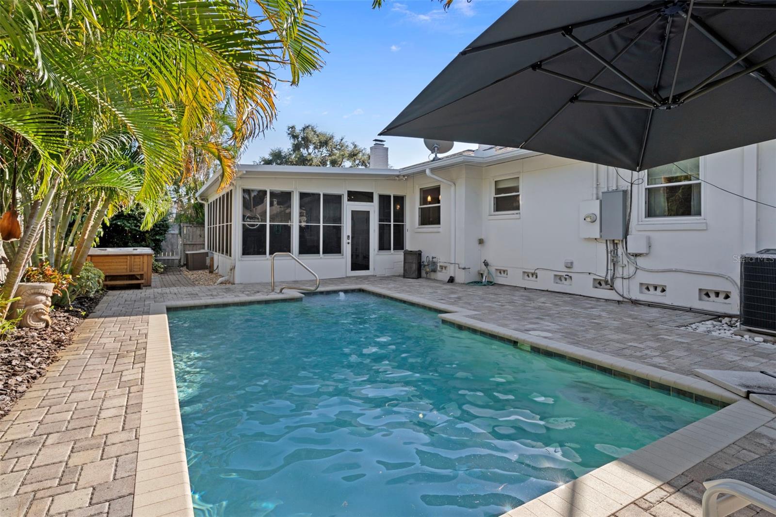 Image 32 of 36 For 105 17th Avenue Ne