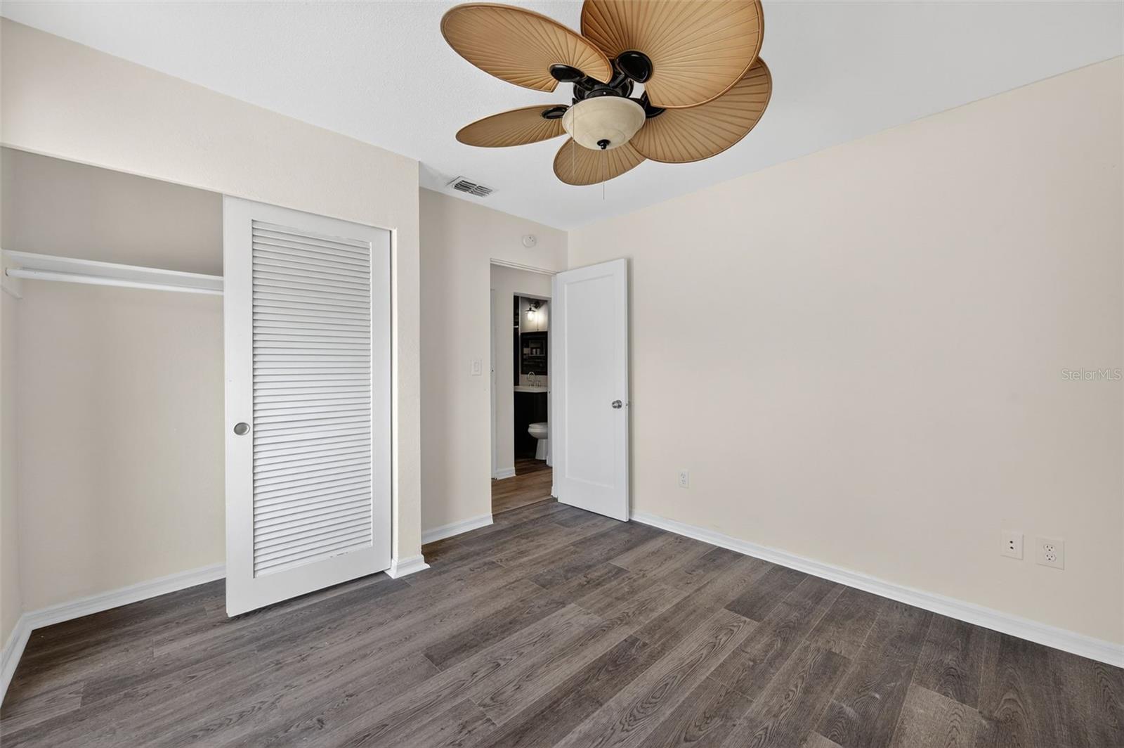 Image 43 of 63 For 5861 85th Terrace N