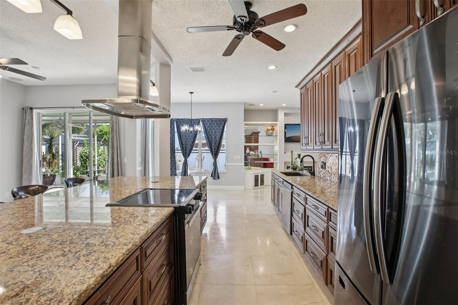 Listing photo id 14 for 1424 Ridge Shore Drive