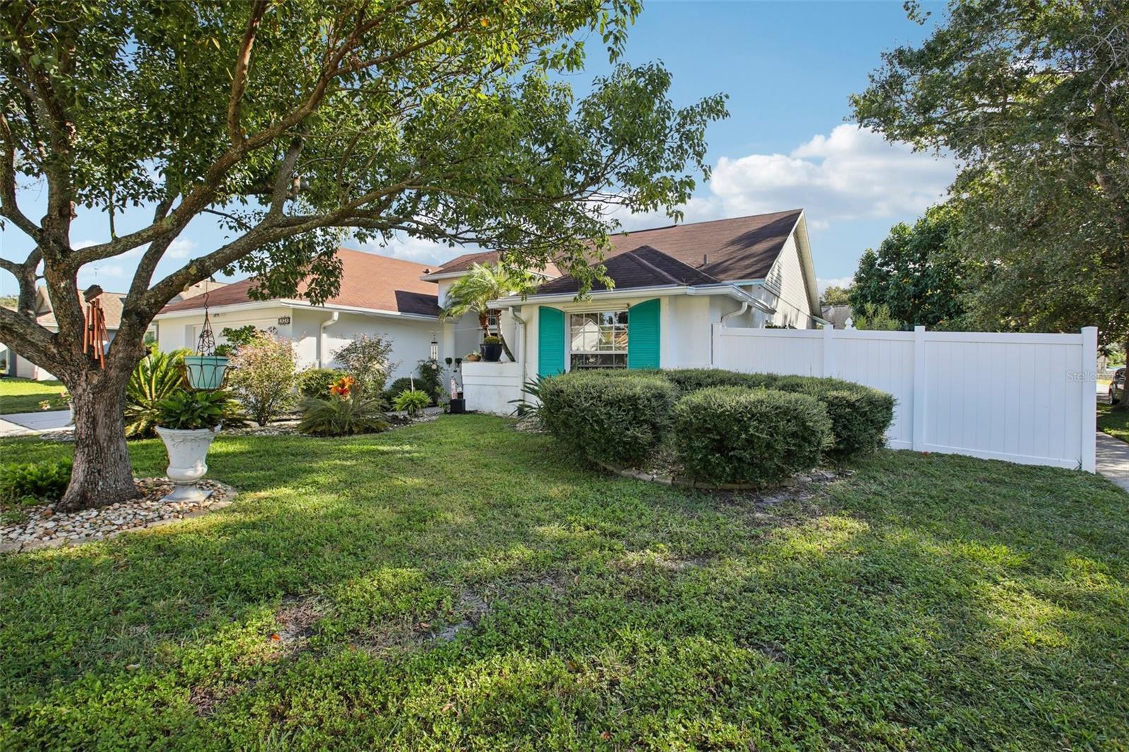 Listing photo id 16 for 1424 Ridge Shore Drive