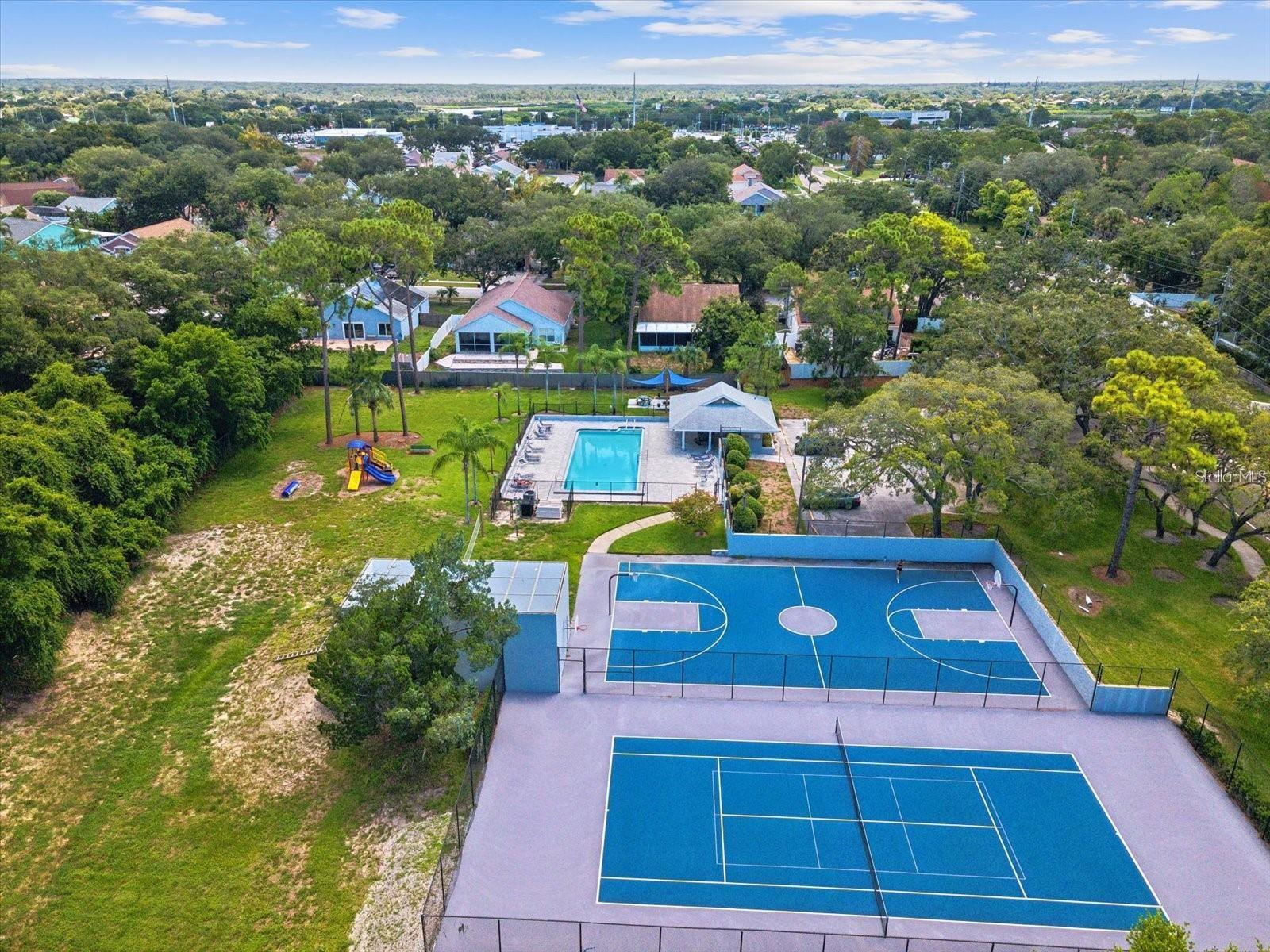 Listing photo id 54 for 1424 Ridge Shore Drive