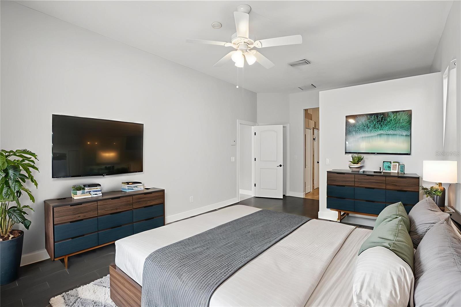 Listing photo id 5 for 1424 Ridge Shore Drive