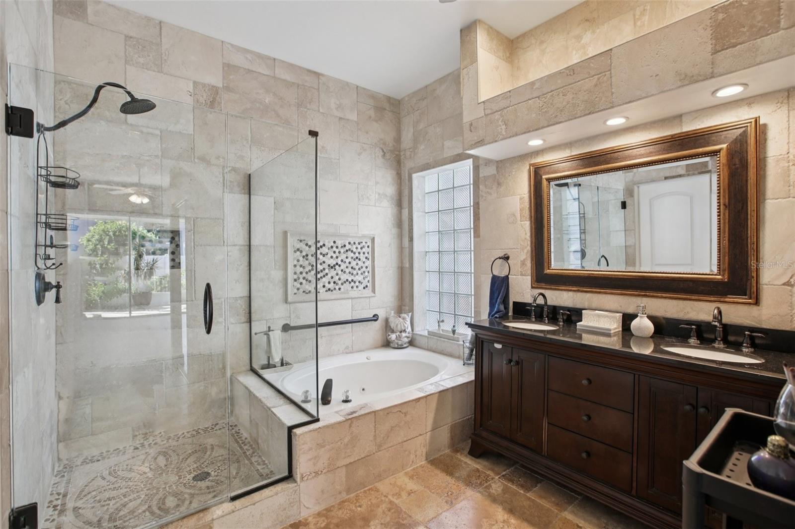 Listing photo id 6 for 1424 Ridge Shore Drive