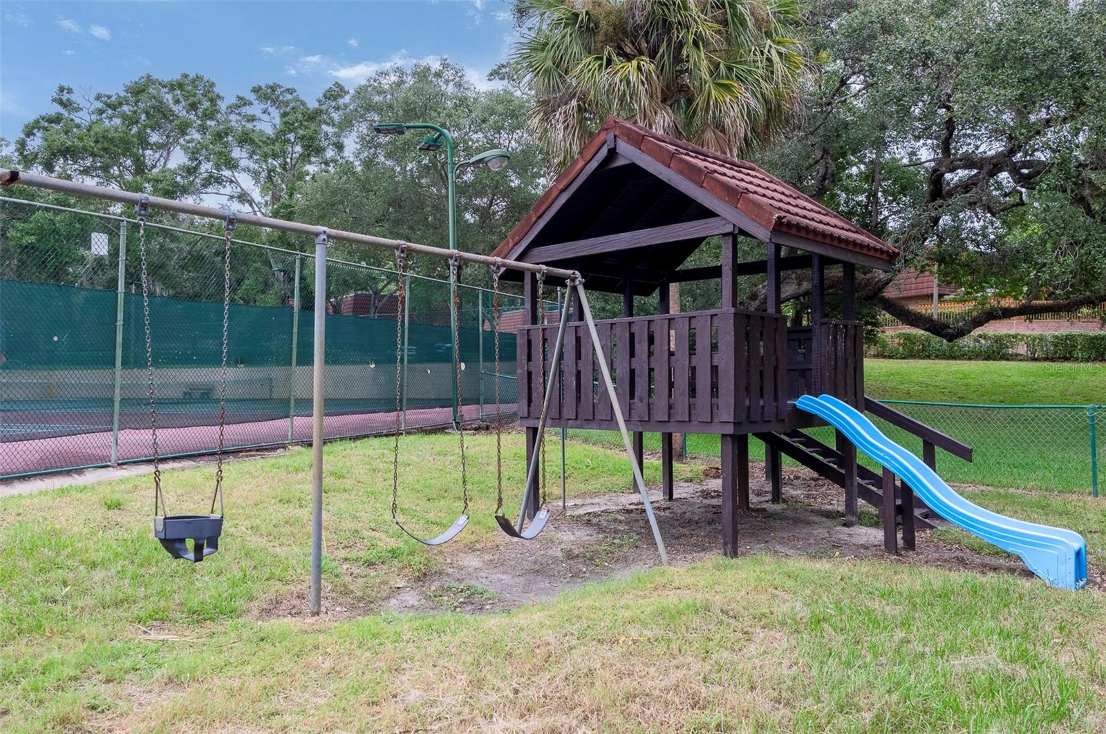 Image 33 of 46 For 2606 6th Court