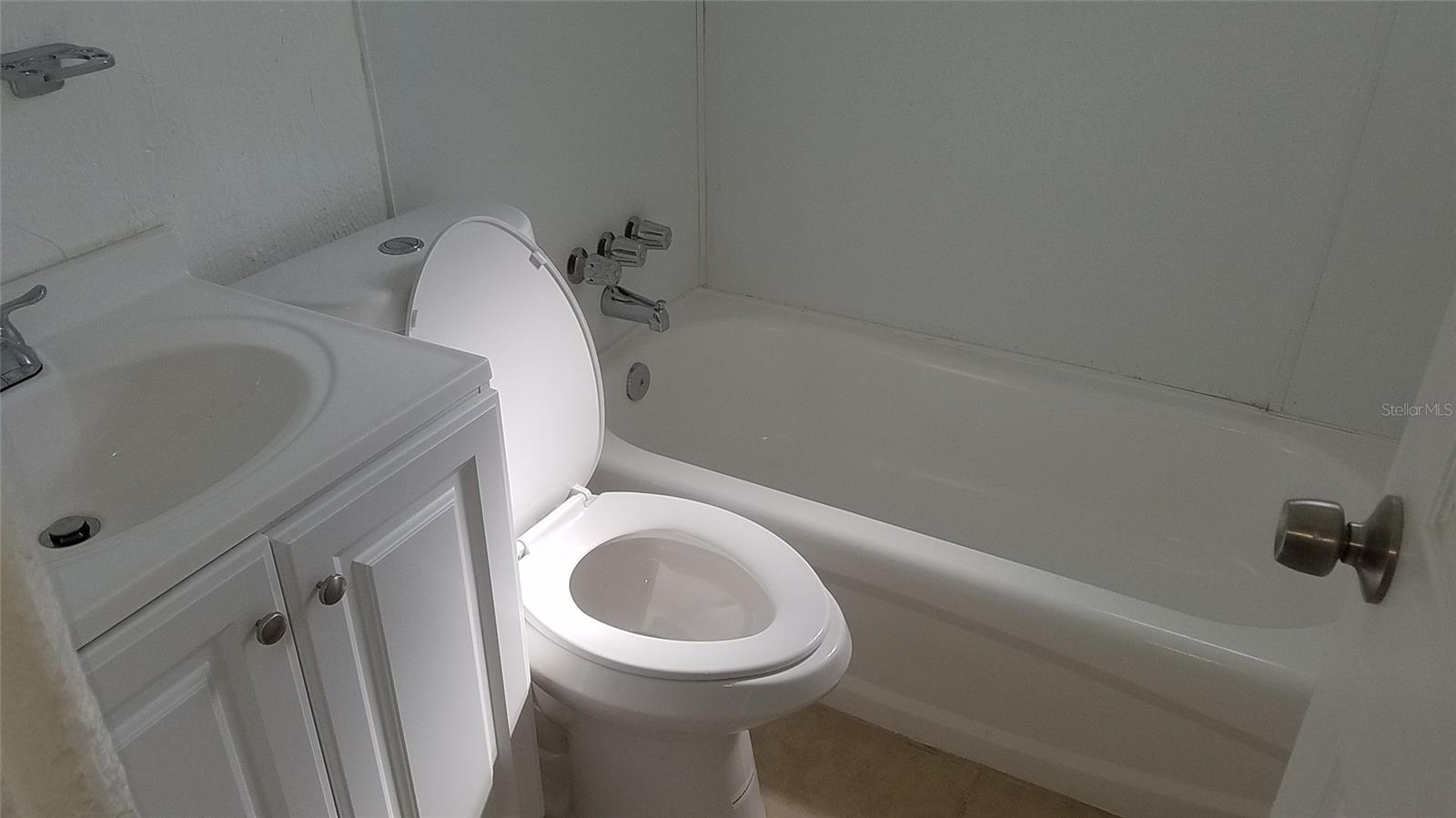 Image 3 of 9 For 626 31st Street S