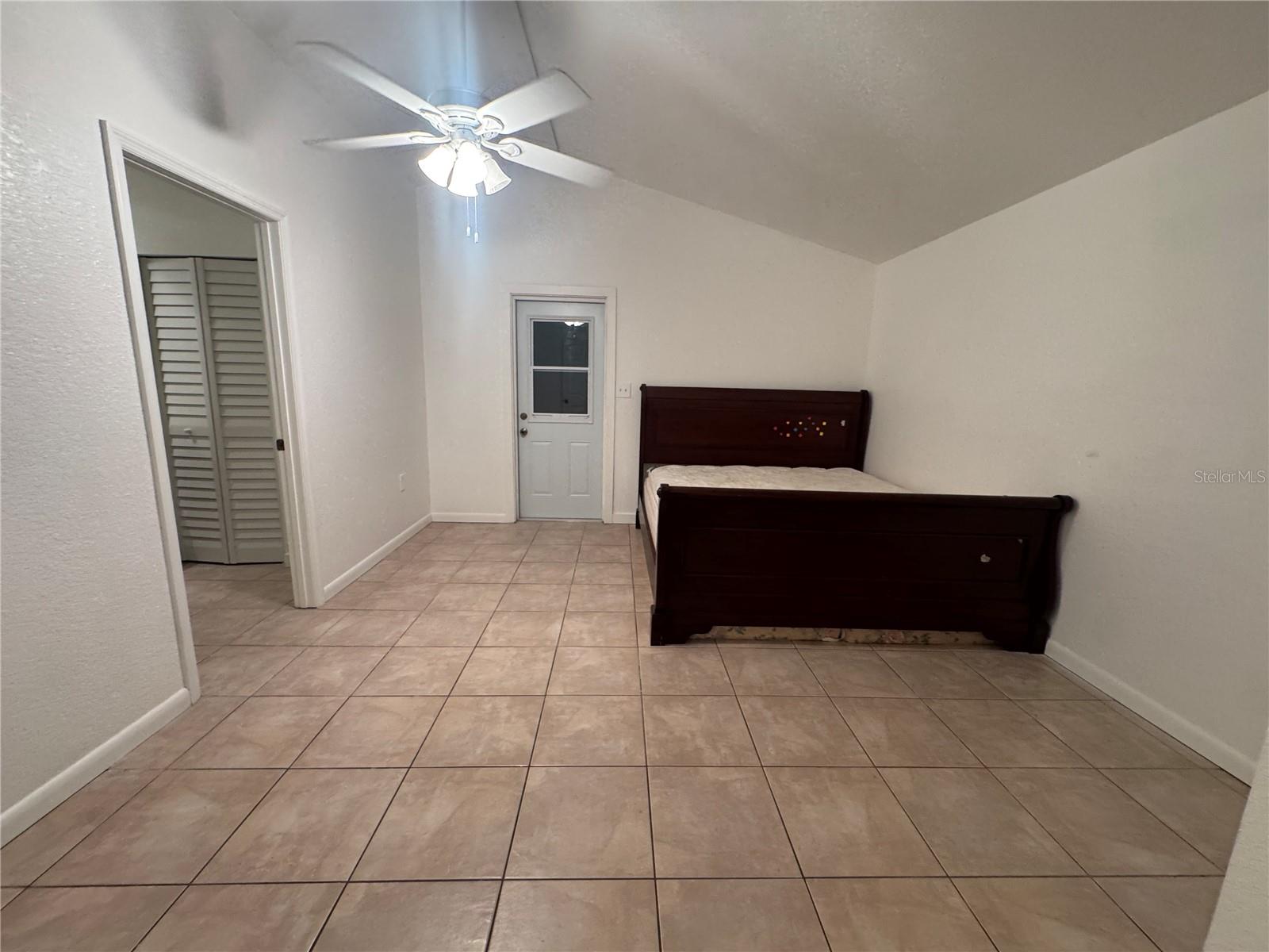 Image 25 of 27 For 1031 Mohawk Street