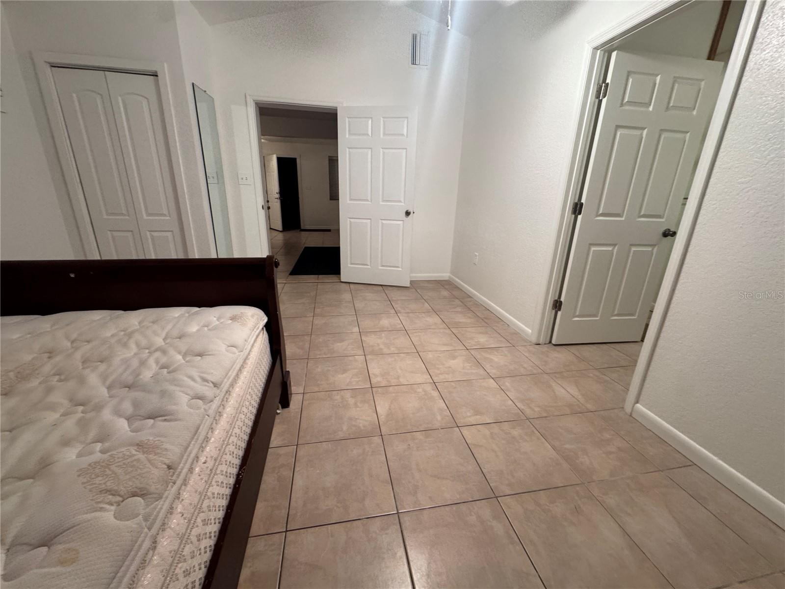 Image 27 of 27 For 1031 Mohawk Street