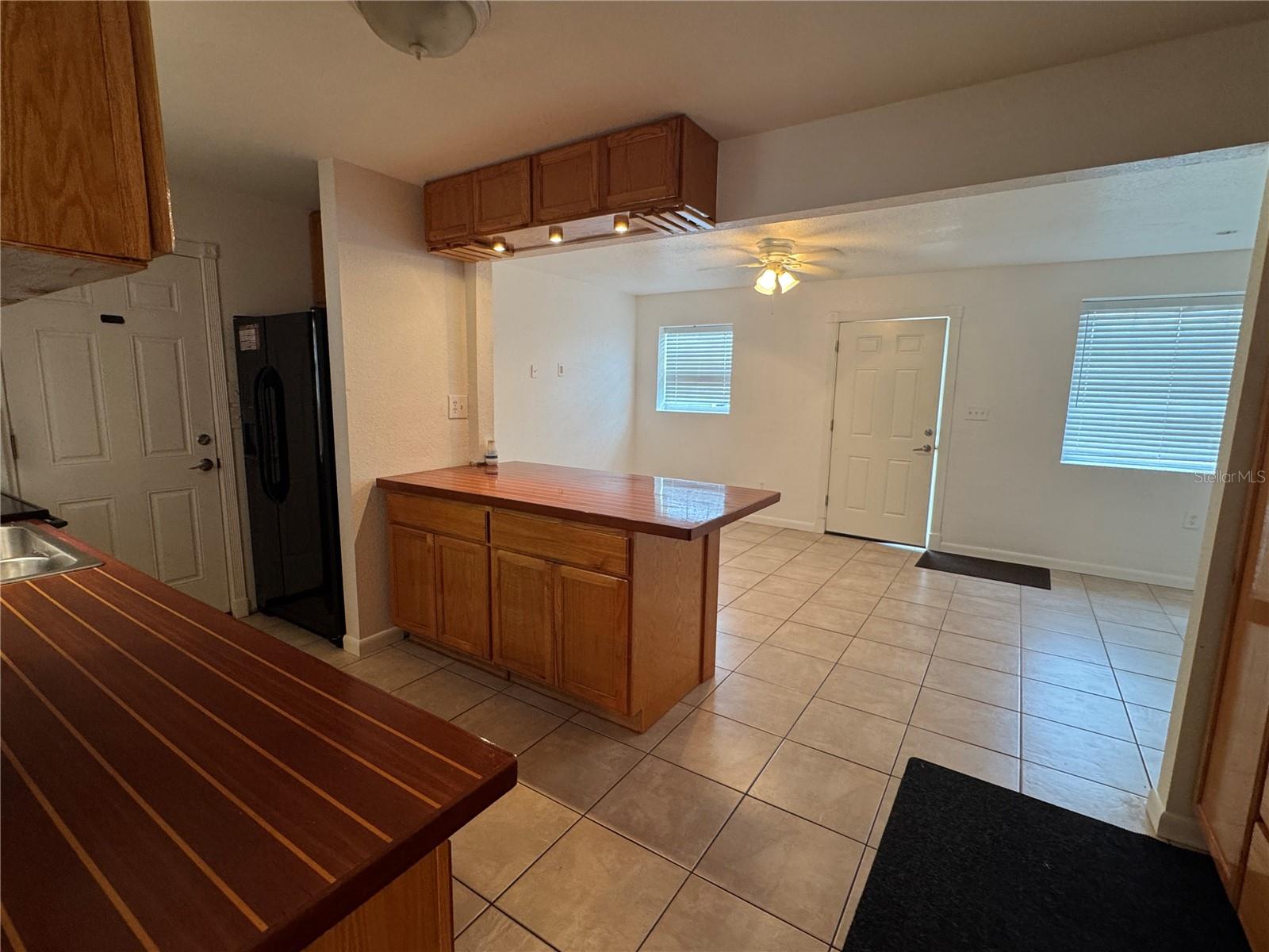Image 8 of 23 For 1031 Mohawk Street