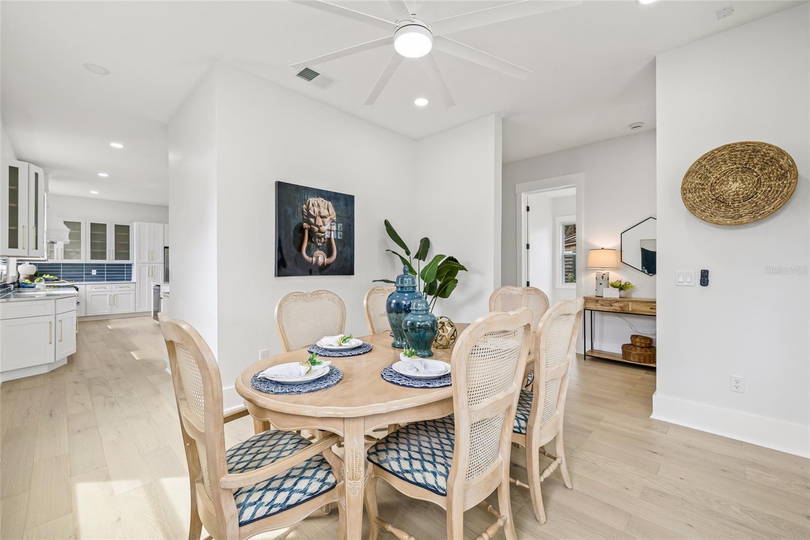 Image 21 of 49 For 726 52nd Avenue N