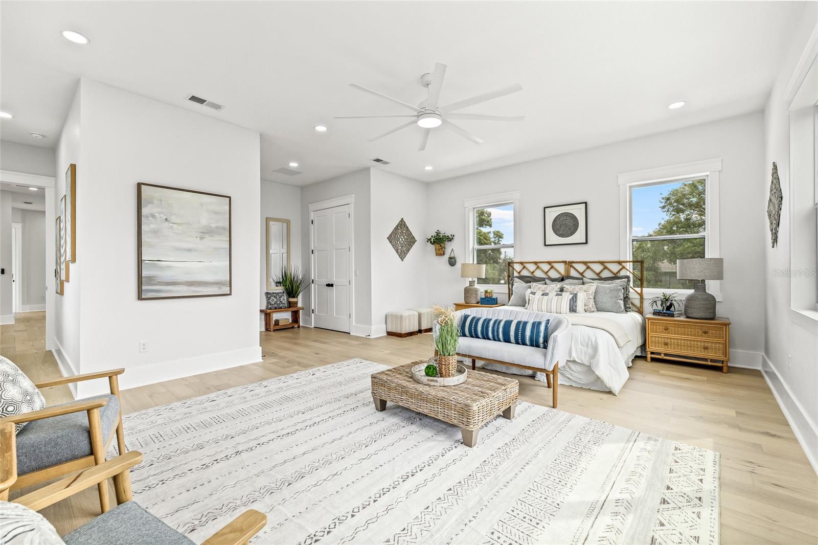 Image 3 of 49 For 726 52nd Avenue N