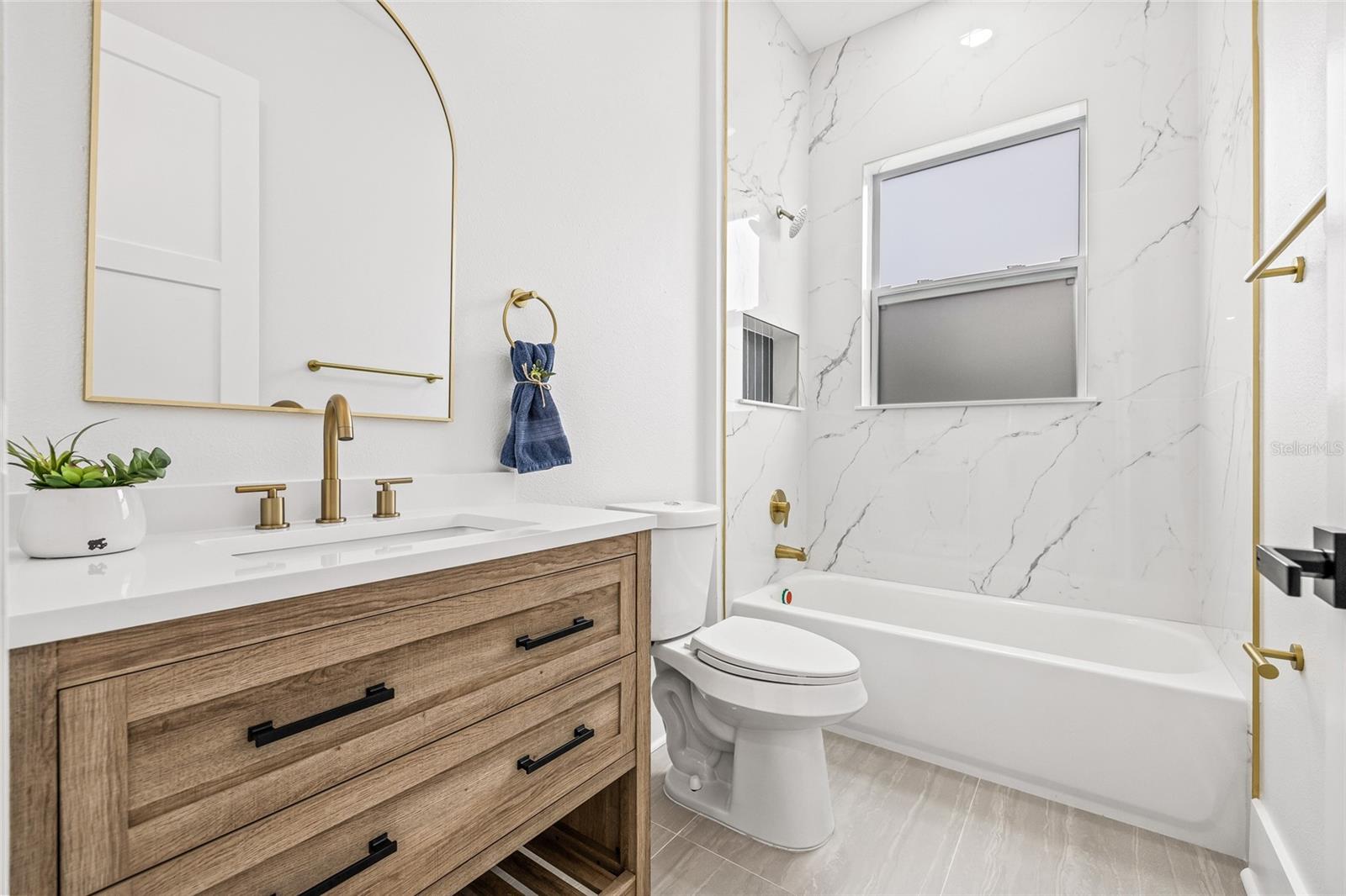 Image 43 of 49 For 726 52nd Avenue N
