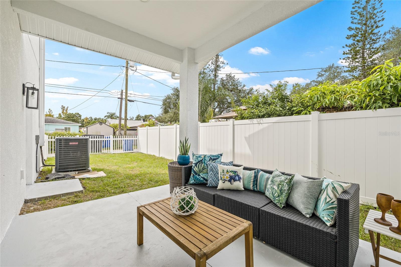 Image 47 of 49 For 726 52nd Avenue N