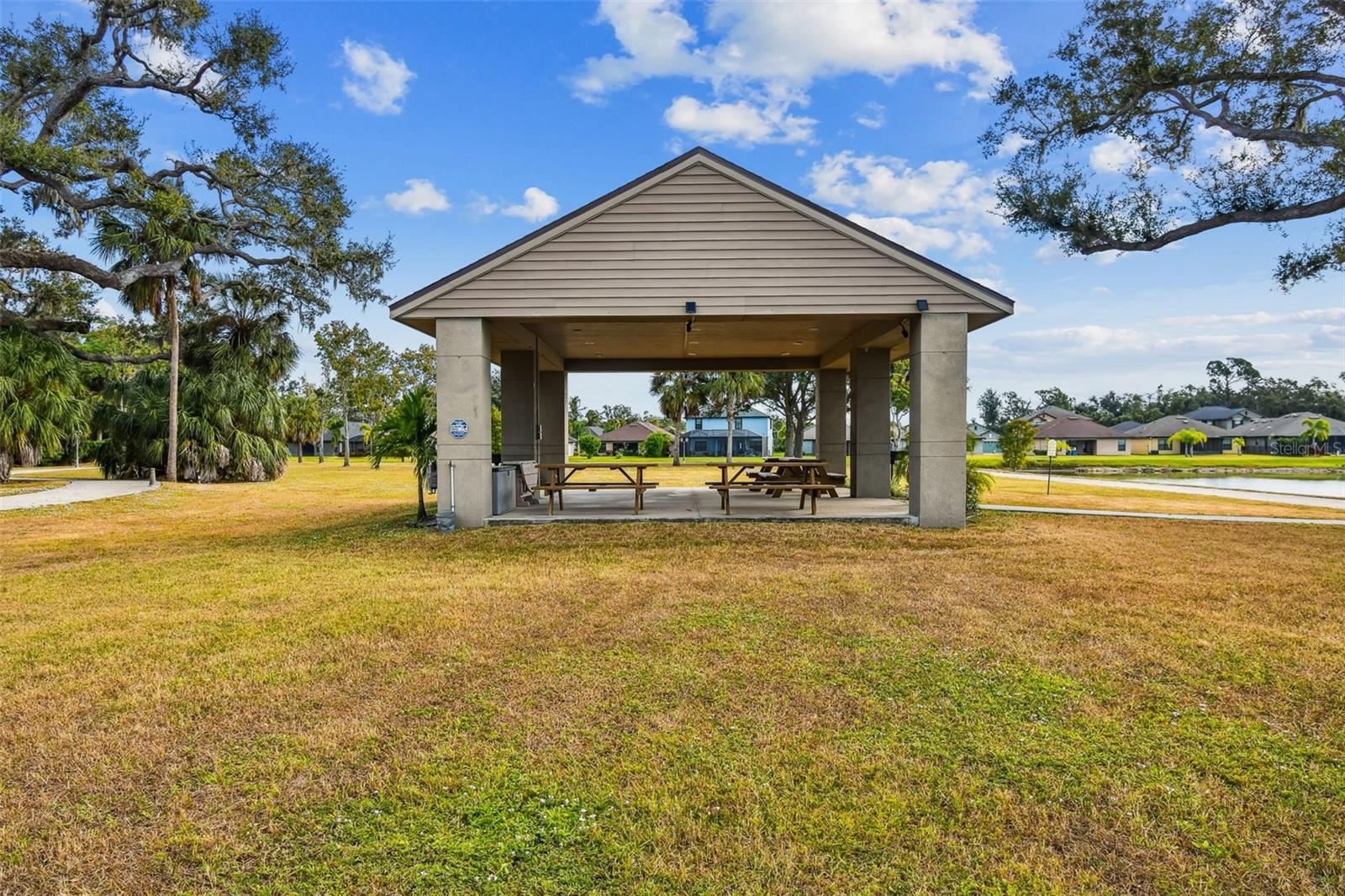 Image 12 of 100 For 8910 52nd Avenue E