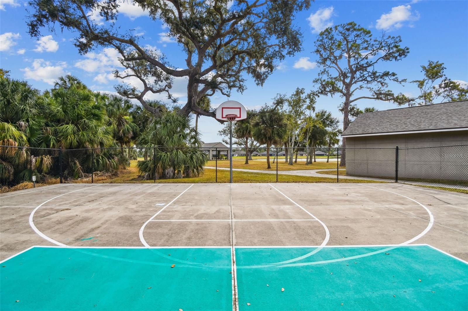 Image 4 of 100 For 8910 52nd Avenue E