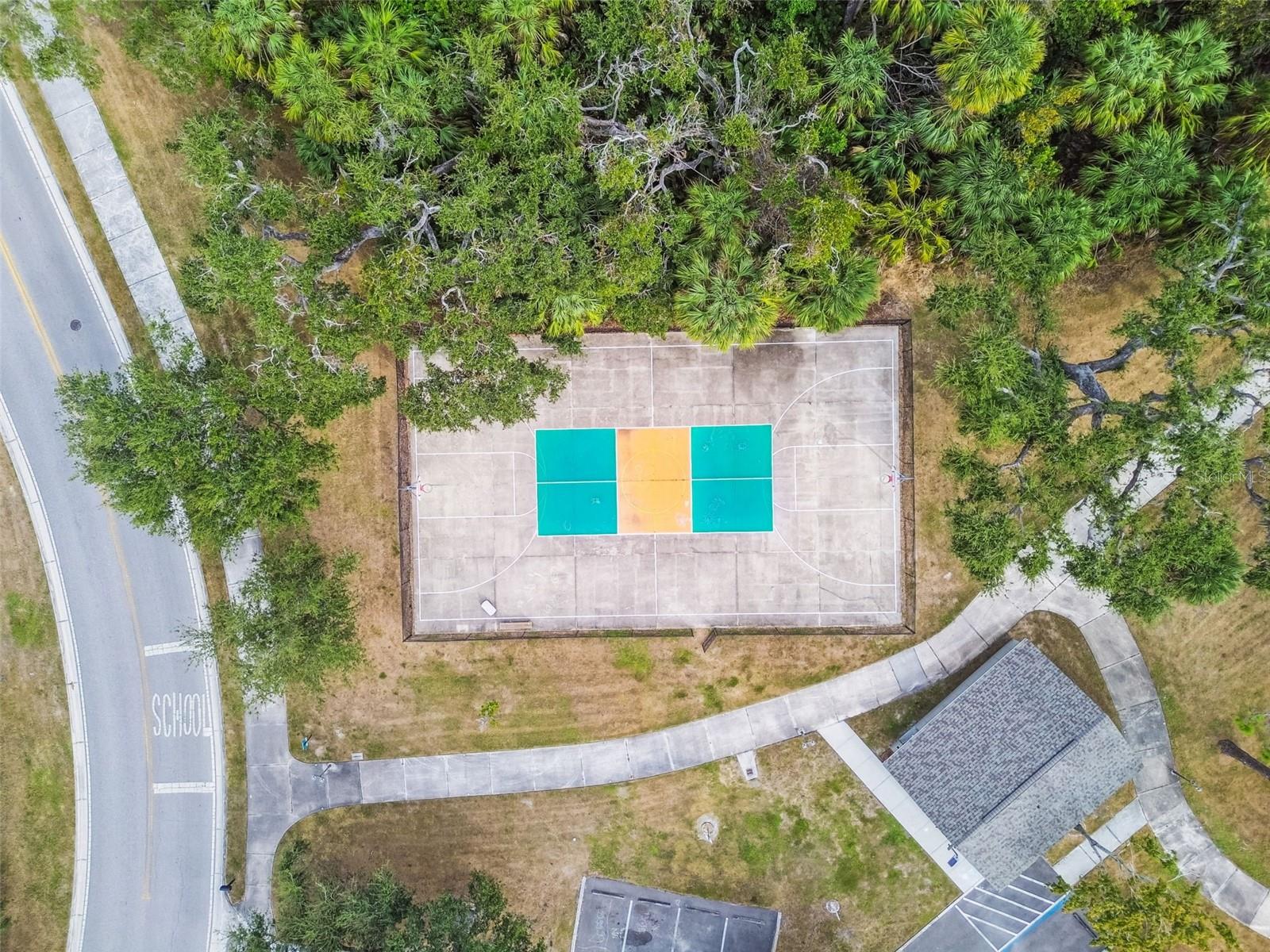 Image 5 of 100 For 8910 52nd Avenue E