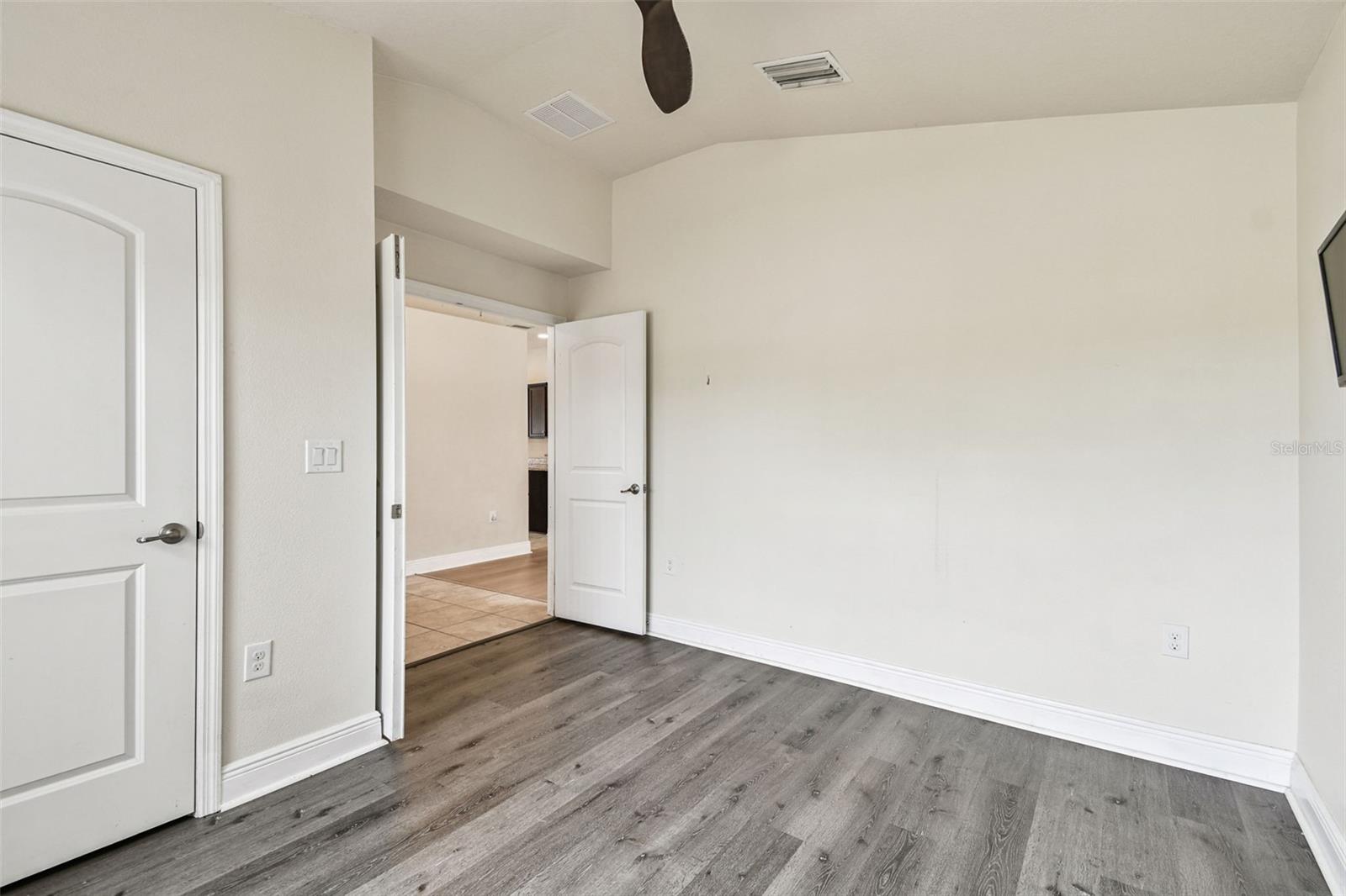 Image 61 of 100 For 8910 52nd Avenue E