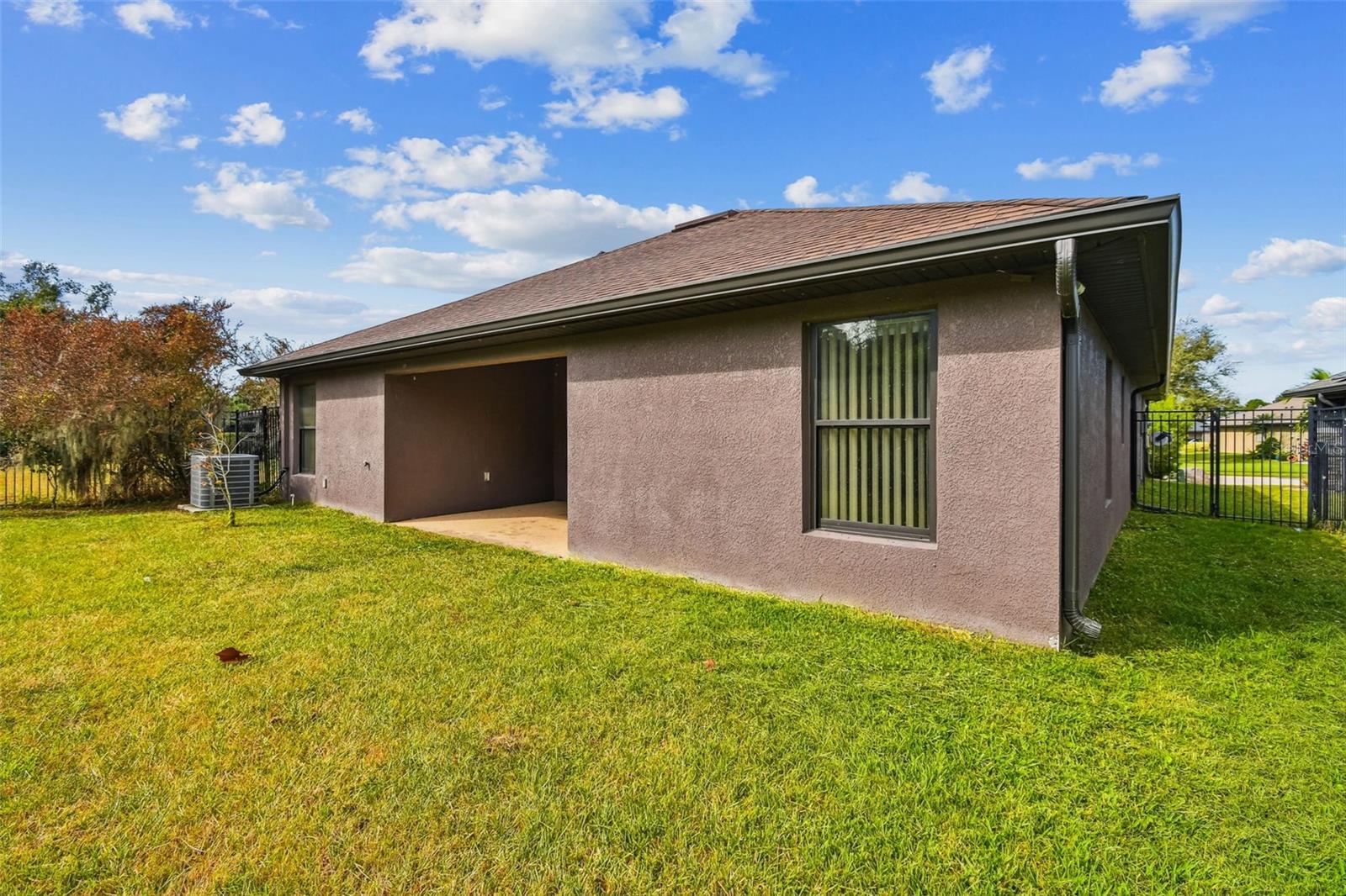 Image 83 of 100 For 8910 52nd Avenue E