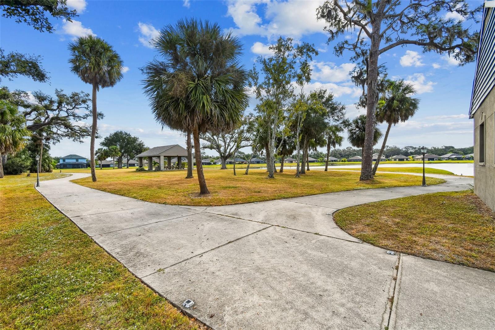 Image 9 of 100 For 8910 52nd Avenue E