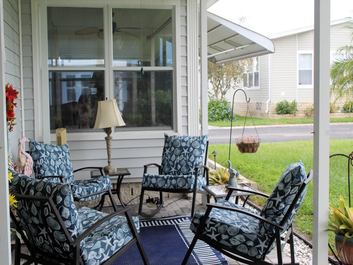 Image 15 of 16 For 69 Thatch Palm Street E