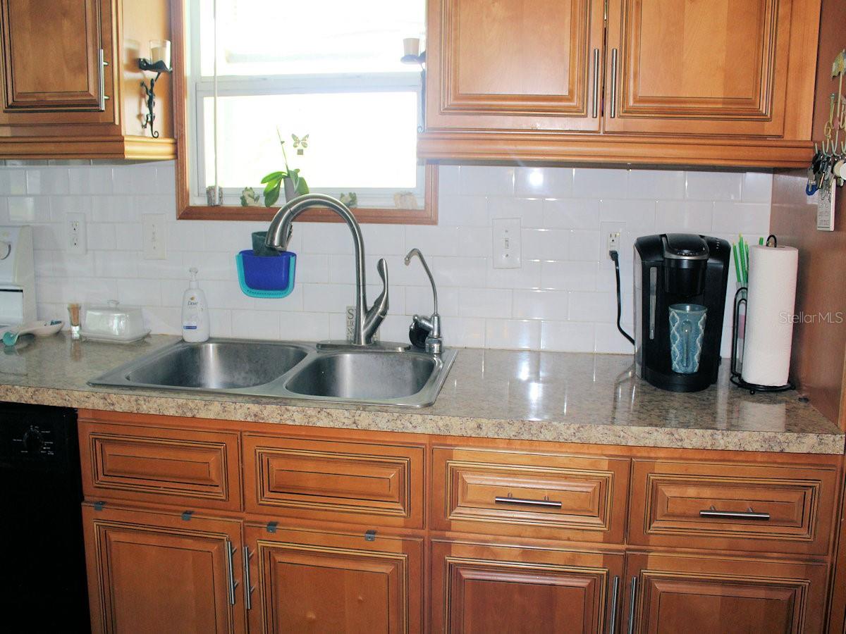 Image 4 of 16 For 69 Thatch Palm Street E