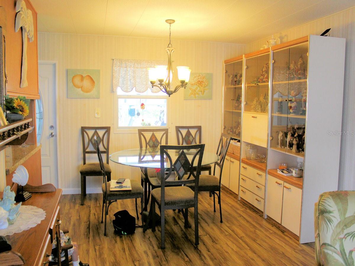 Image 5 of 16 For 69 Thatch Palm Street E